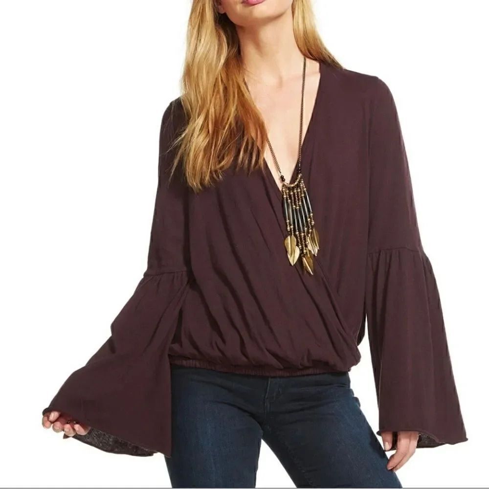 NWT Chaser Revolve Cotton FLARED SLEEVE SURPLICE  Faux Wrap Top Old Zin  Sz M